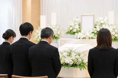 よりそうお葬式｜「費用は抑えたい。でも、きちんと見送りたい」方へ