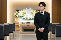 葬式にローファーで男性が参列してもいい？