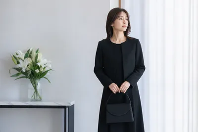 平服で女性がユニクロを活用できる？法事での服装選びを解説